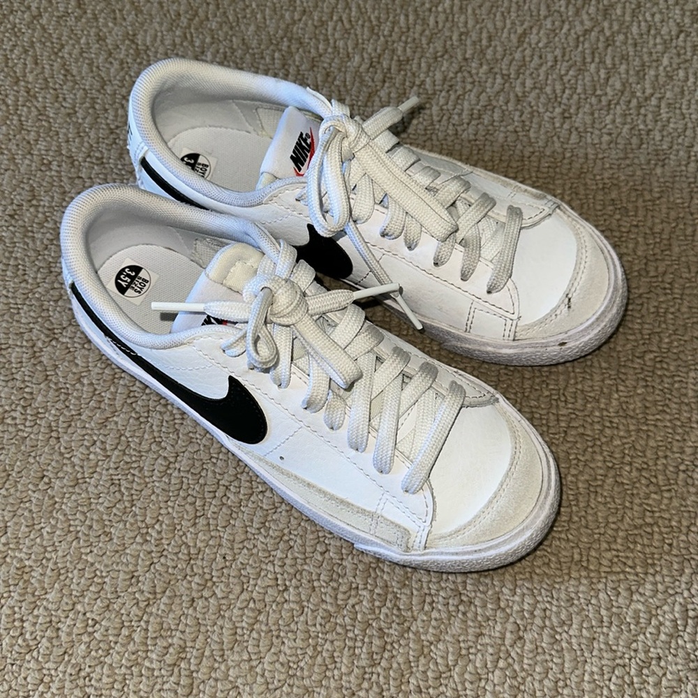 Nike Blazer Low Top
